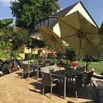 - Rheingauer Hof