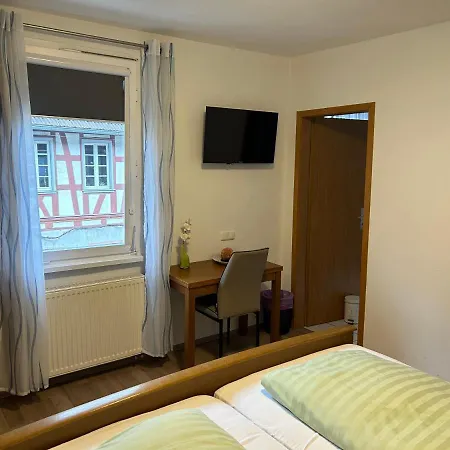 - Rheingauer Hof