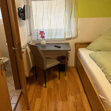 - Rheingauer Hof Oestrich-Winkel