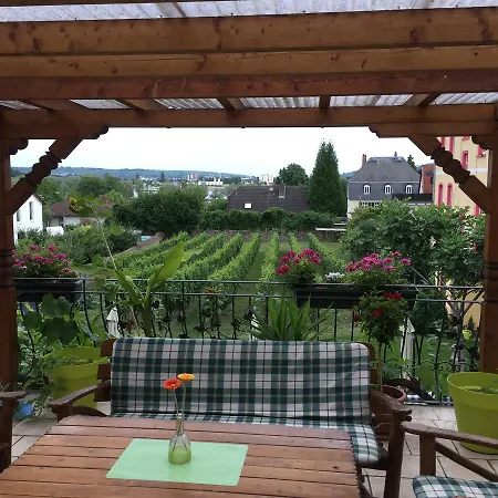 - Rheingauer Hof Bed & Breakfast 3*