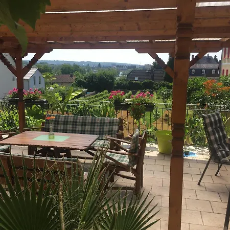 - Rheingauer Hof Bed & Breakfast
