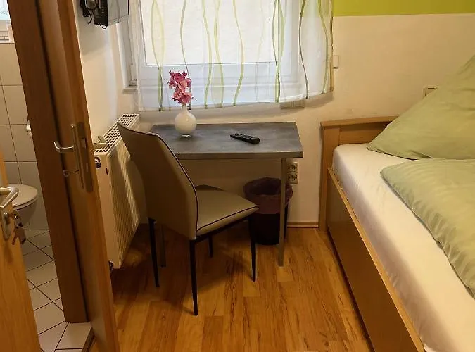 - Rheingauer Hof Oestrich-Winkel