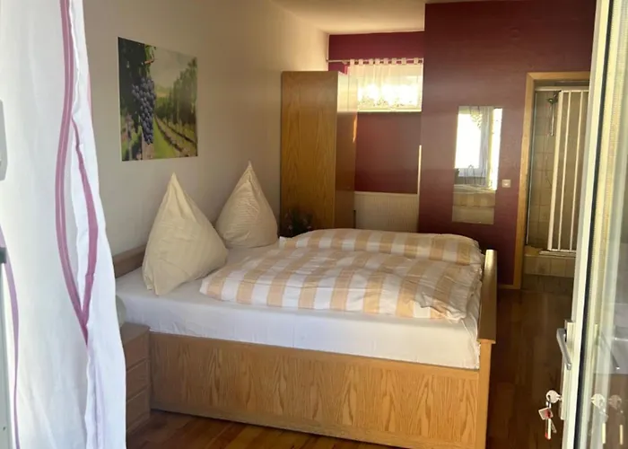 Frühstückspension - Rheingauer Hof 3*