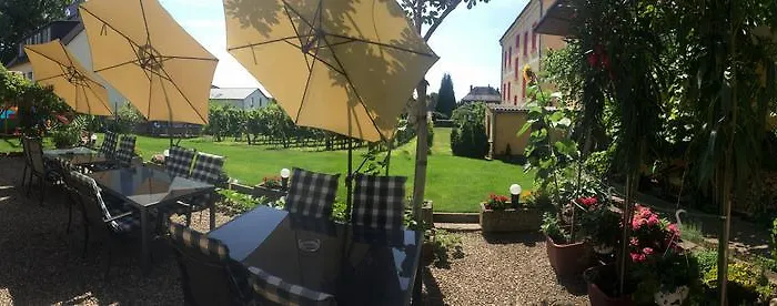 Frühstückspension - Rheingauer Hof 3*